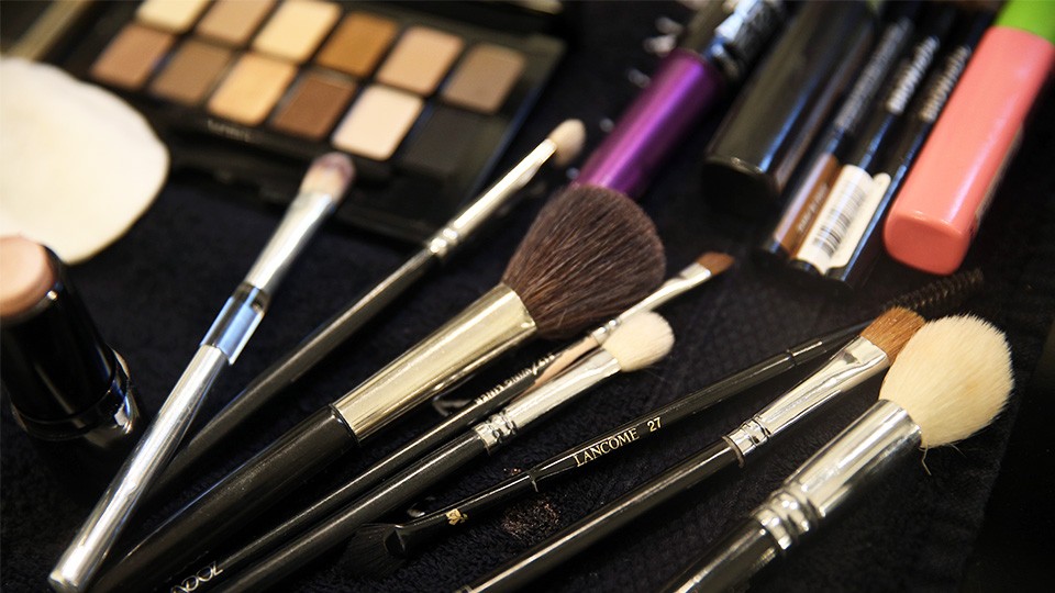 Cleaning & Maintaining Makeup Tools